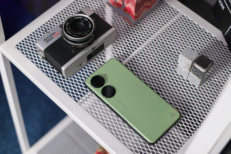 Ulasan ASUS Zenfone 10: Smartphone Mini Flagship dengan Kamera dan Performa Unggulan